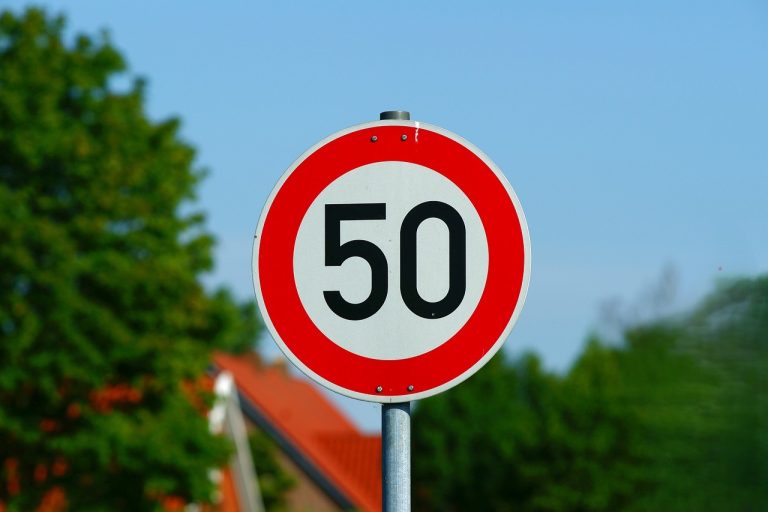 ograniczenie prędkości do 50km/h